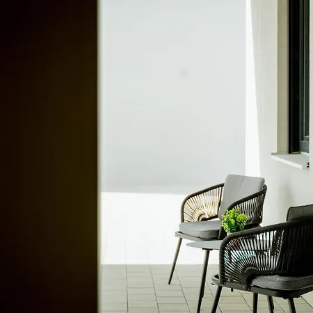 Lamede Self Check-in Hotel