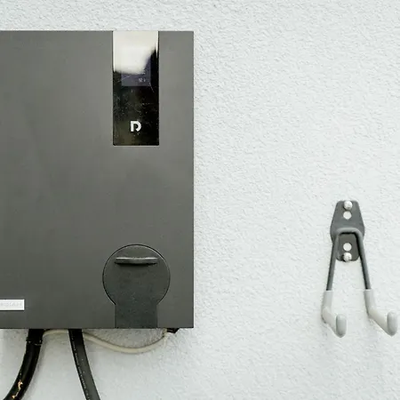 Lamede Self Check-in Hotel
