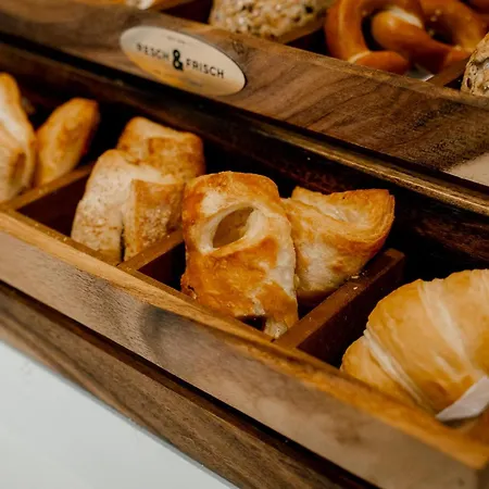 Lamede Self Check-in Hotel Wiener Neustadt