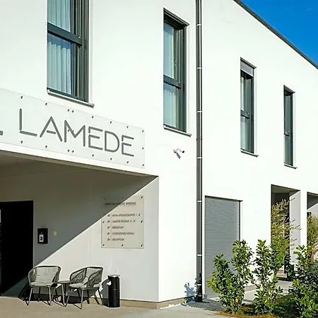 Lamede Self Check-in ホテル ウィーナー・ノイシュタット