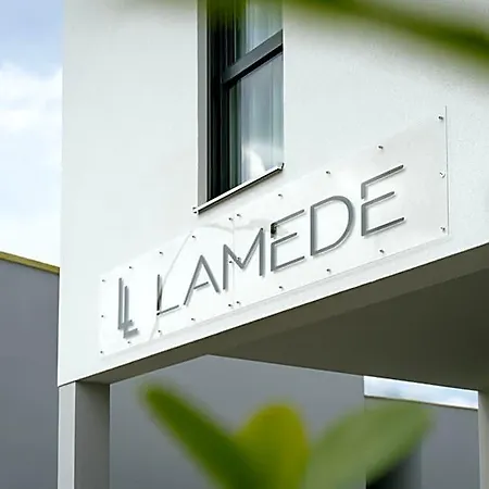 ホテル Lamede Self Check-in