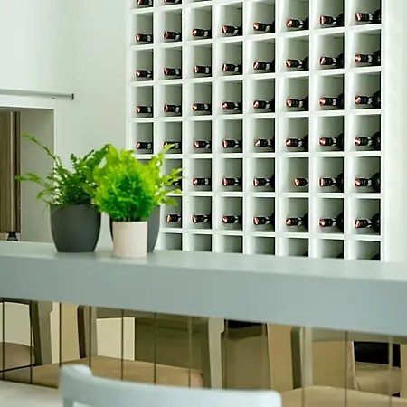 Lamede Self Check-in Hotel *