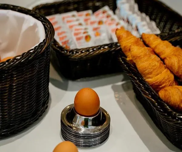 Lamede Self Check-in Hotel *