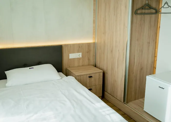 Lamede Self Check-in Hotel Wiener Neustadt