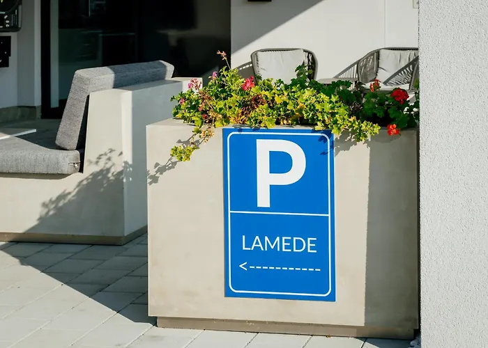 Lamede Self Check-in Hotel