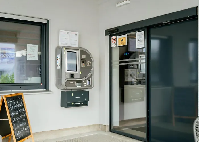 Lamede Self Check-in Hotel